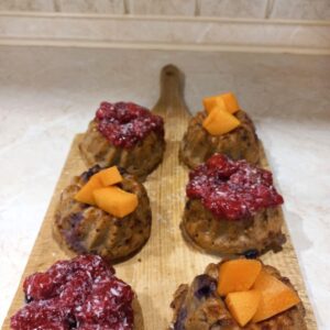 Cupcakes με μύρτιλα και cranberries